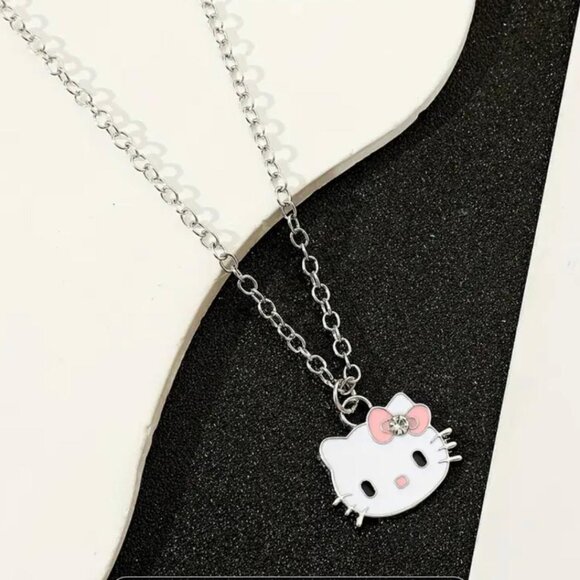 NEW - HELLO KITTY ZINC ALLOY & RHINESTONE SILVER/PINK NECKLACE 24 IN - Picture 2 of 4